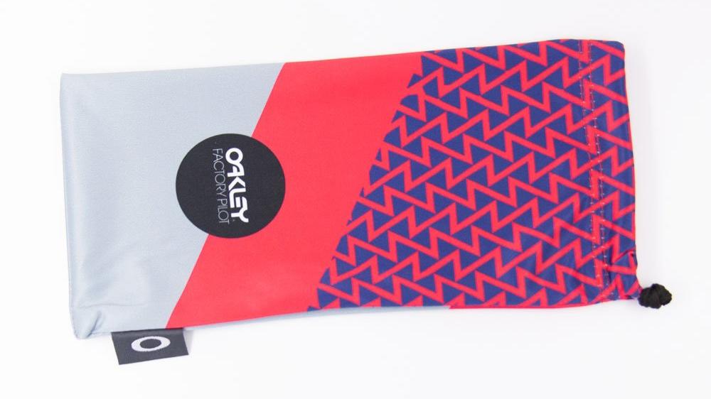 Oakley Grips French Red Microfibre Case (438MB 035)
