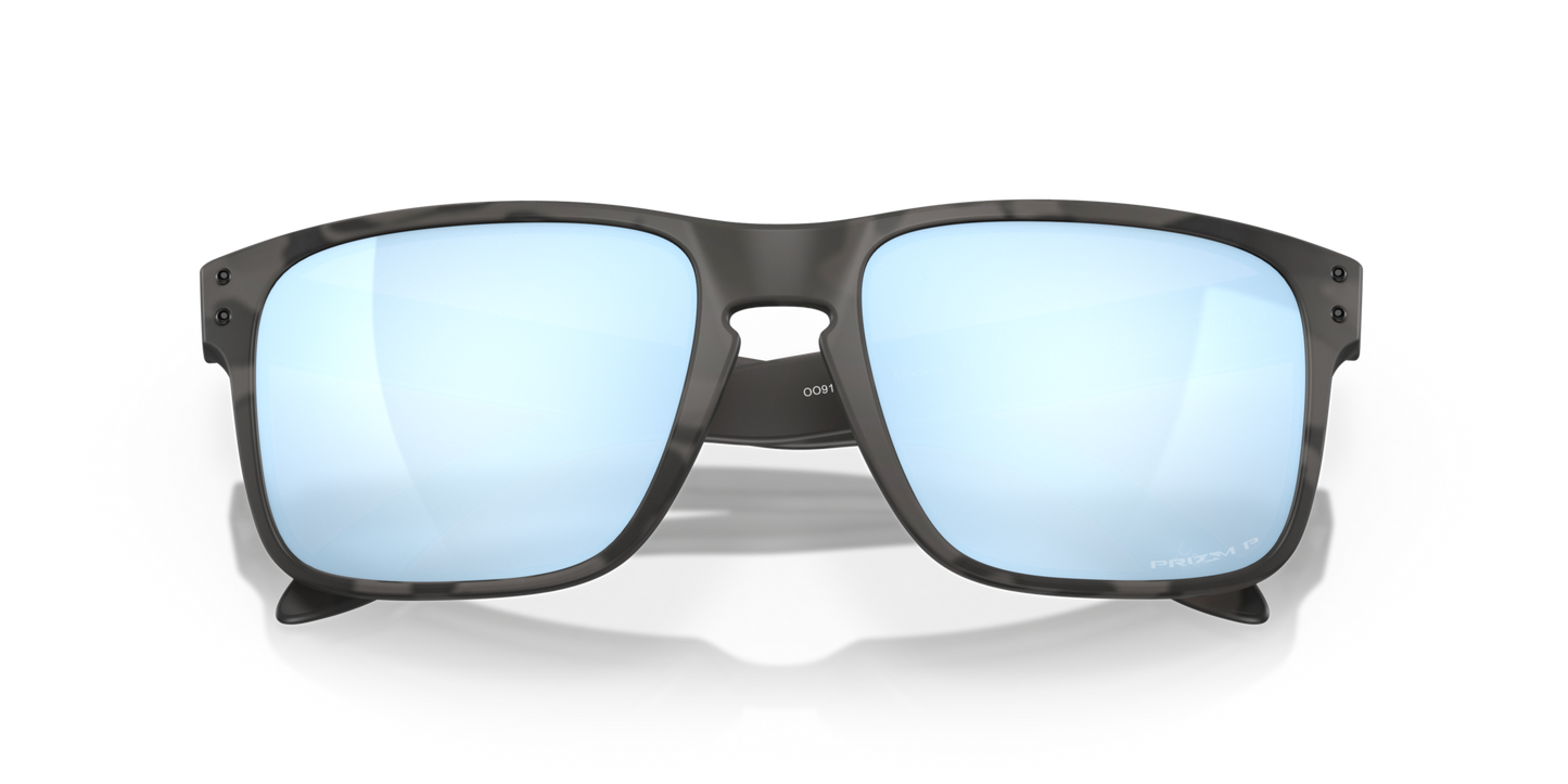 Oakley Holbrook Polarised Matte Black Camo Prizm Deep Water (9102 T9)