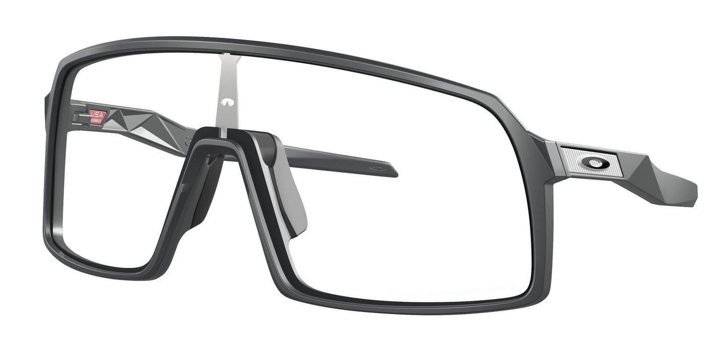 Oakley Sutro Matte Carbon Clear to Black Photochromic (9406 98)