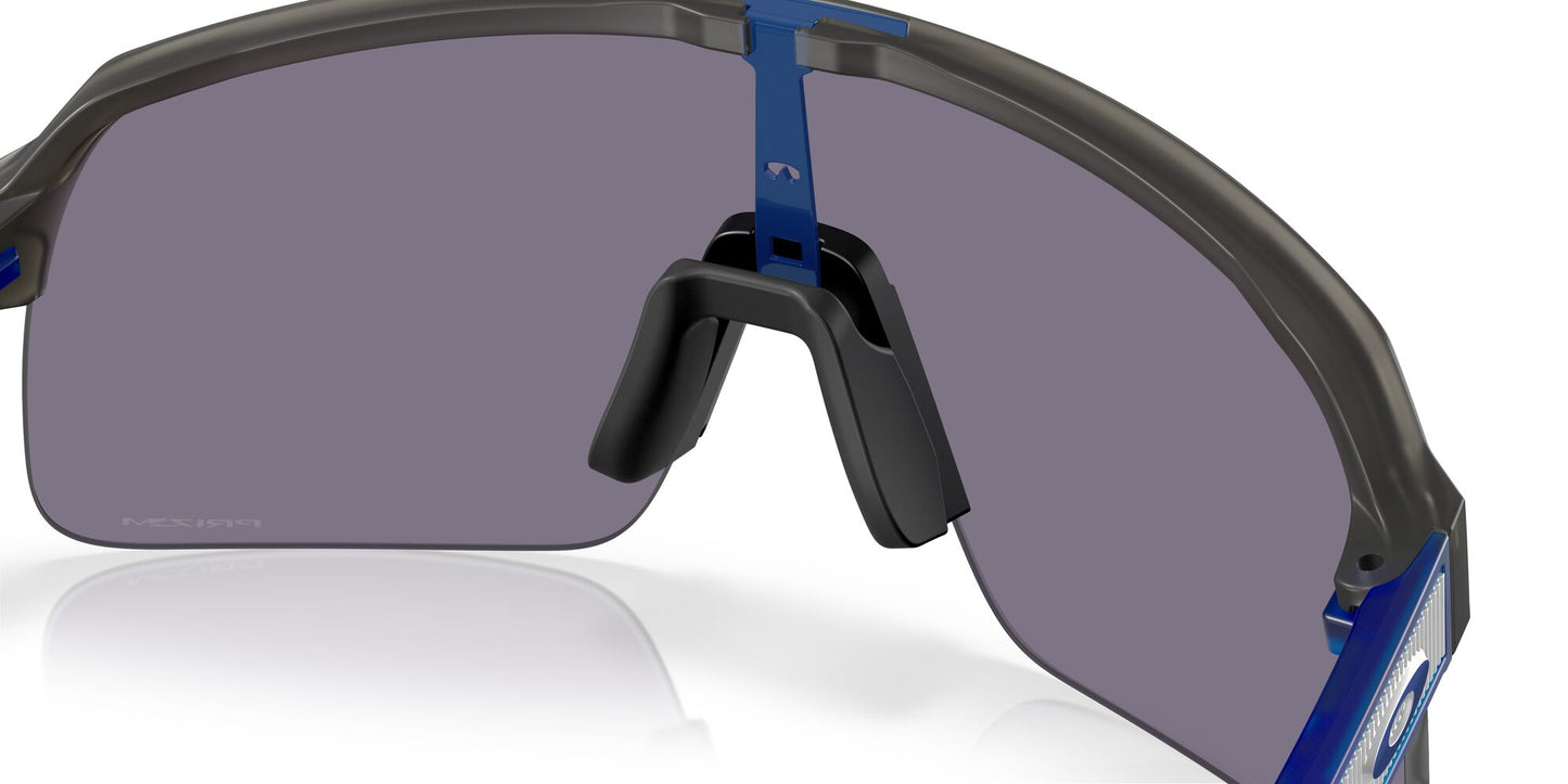 Oakley Sutro Lite Matte Grey Smoke Prizm Grey OO9463 69 (39)