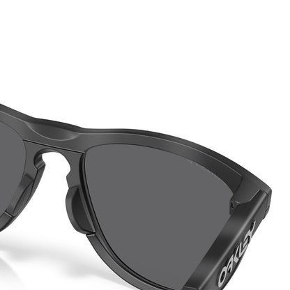 Oakley Frogskins Range XL Polarised Mt Tort Grey Smoke/Mt Black Prizm Black OO9503 08 (58)