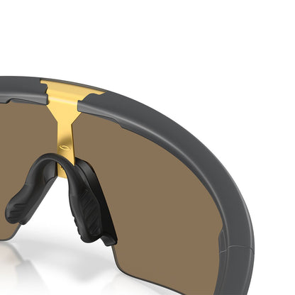 Oakley Sphaera Strike Polarised Matte Carbon Prizm 24K OO9531 03 (37)