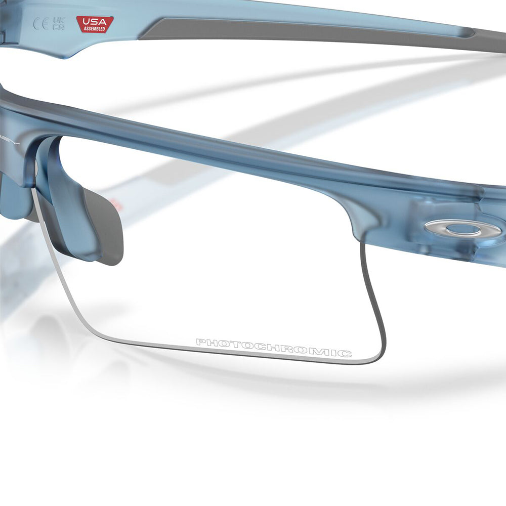 Oakley Bisphaera Speed Matte Trans Stonewash Clear to Black Photochromic OO9534 07 (68)
