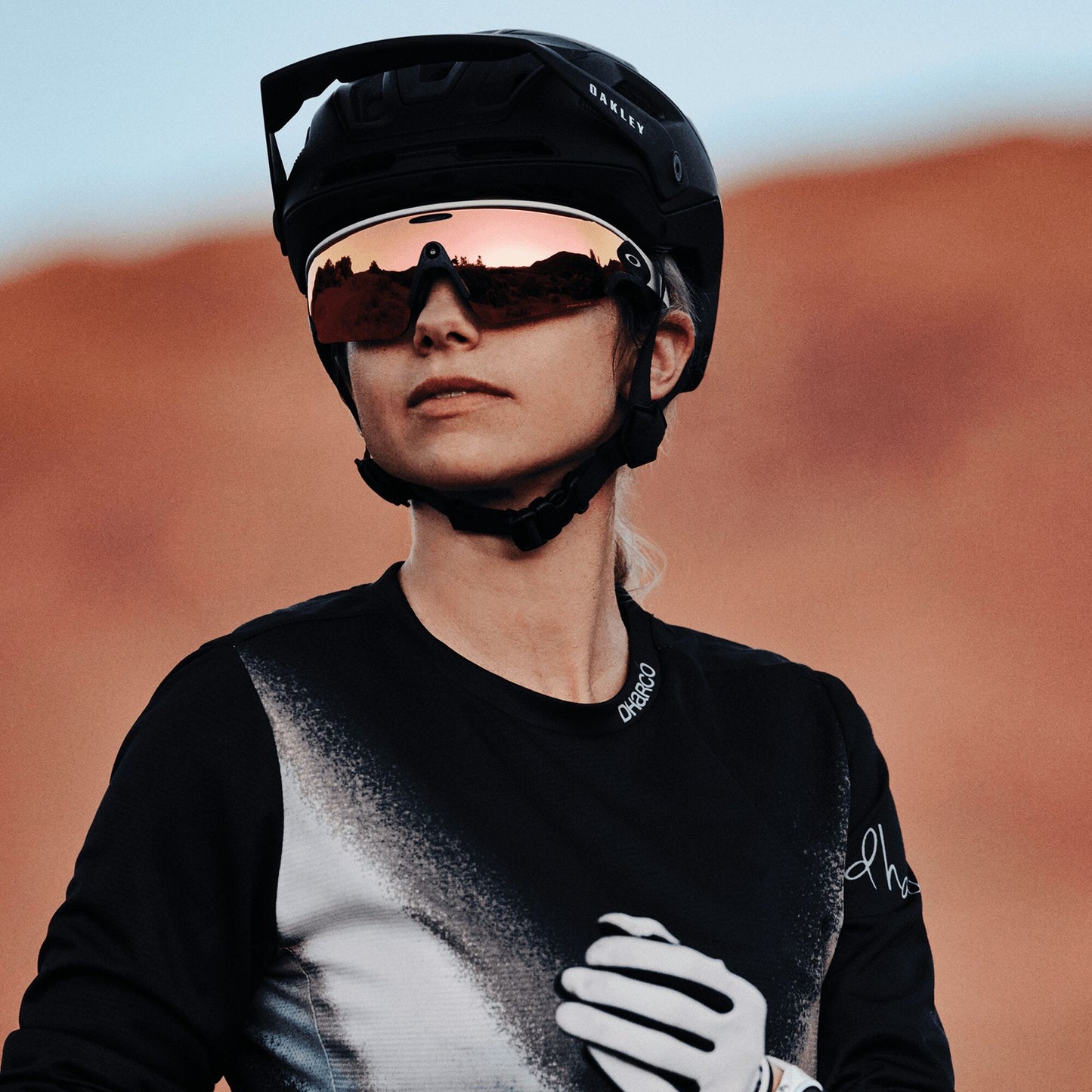 Oakley Meta Vanguard Matte White Prizm Rose Gold OW8001 08 (52)