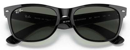 Ray-Ban 2132 New Wayfarer Black G-15 Green RB2132 901 (52)